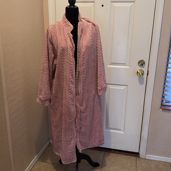 Pink Plush Robe - Picture 4 of 7